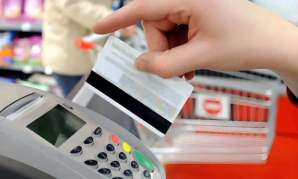 警惕平安信用卡退息退费教程背后的“解债”陷阱，伪造贫困证明或涉刑